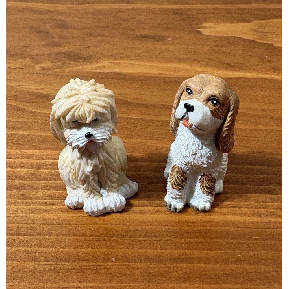 Pair Of Miniature 2" Resin Dogs. King Charles And Shih Tzu. Excellent Condition